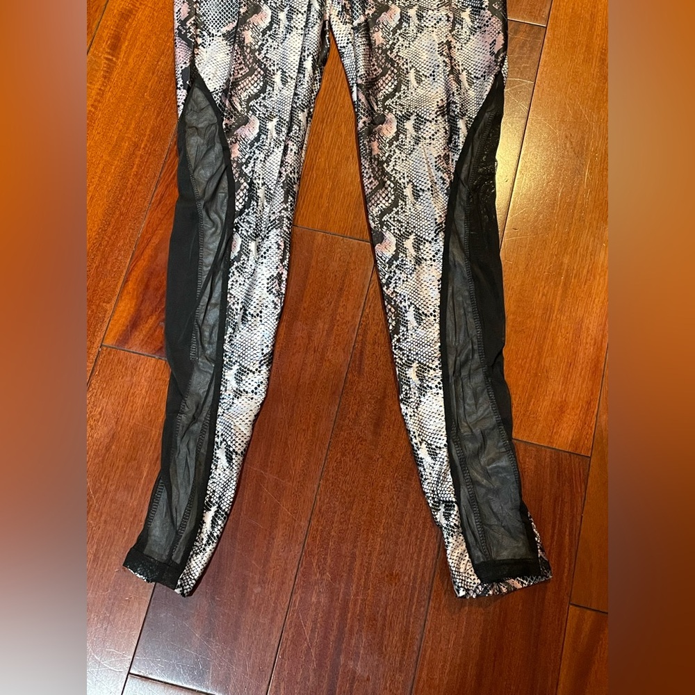 Snakeskin Design Bodysuit S/M New - Picture 8 of 8